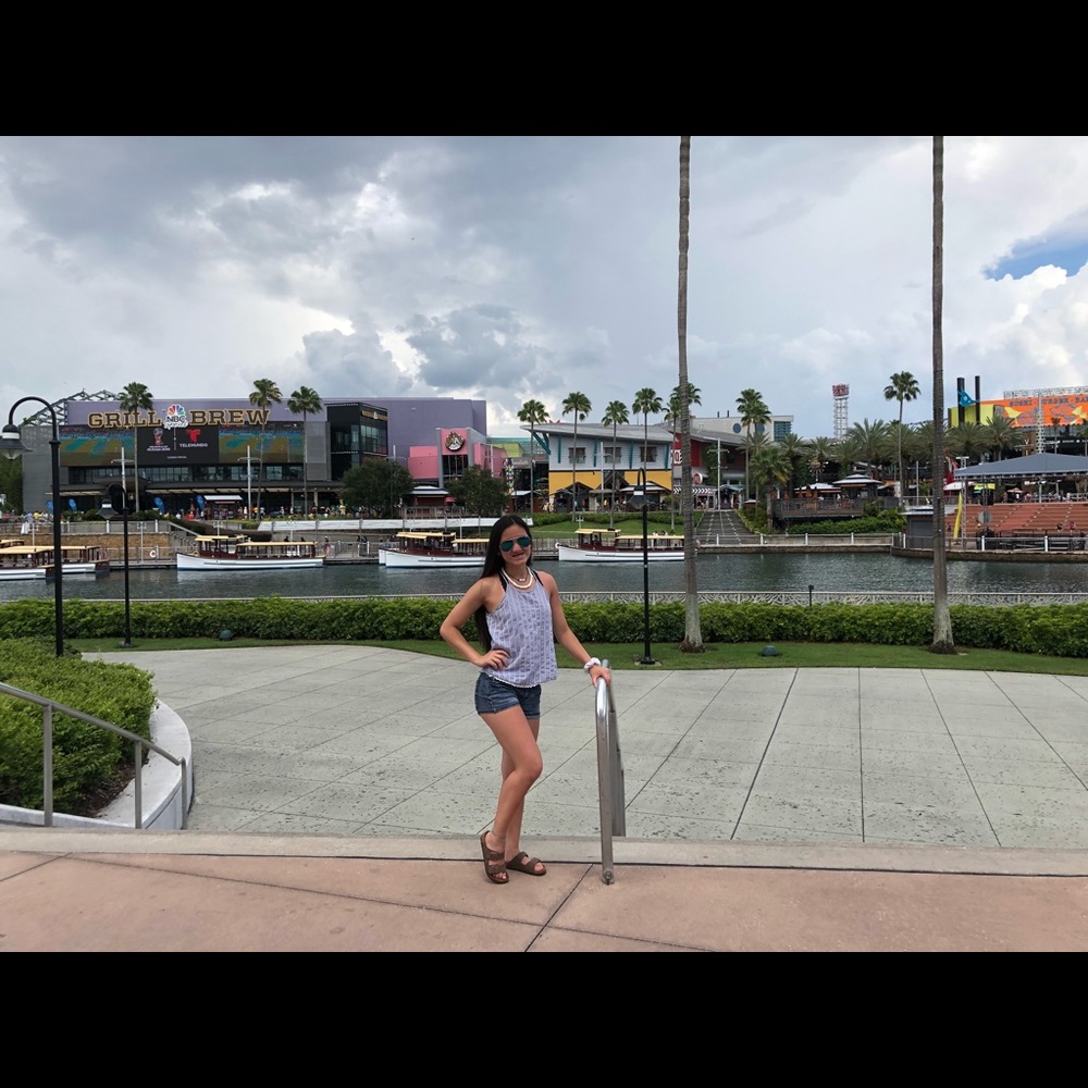 Meet your Posher, Jia